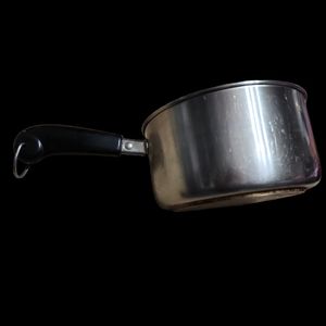 Revereware 95c 1 1/2qt sauce pan